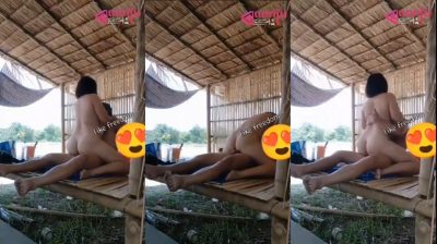 คลิปหลุดxxx ตั้งกล้องเย็ดกันในกระท่อมกลางนา แฟนสาวหุ่นดี อวบอึ๋มขาวเนียนน่าเย็ด ขึ้นขย่มควยให้แฟนหนุ่มด้วยตัวเอง จัดลีลาร่อนหีให้แบบเด็ดๆ เห็นแล้วเงี่ยนแทน